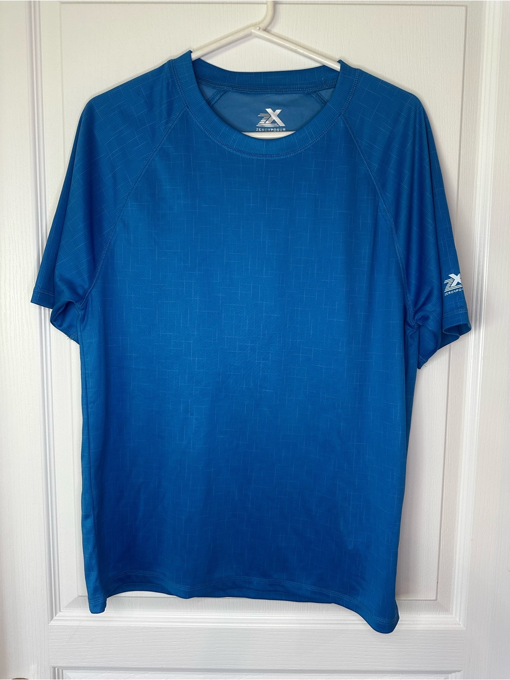 ZeroXposur Men's Royal Blue Athletic Short Sleeve Tee        UPF 50+